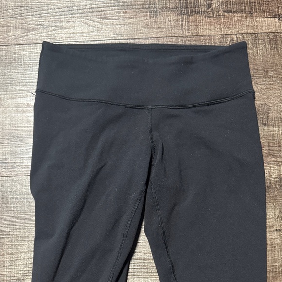 Lululemon Athletica Black Cropped Leggings - Picture 2 of 5